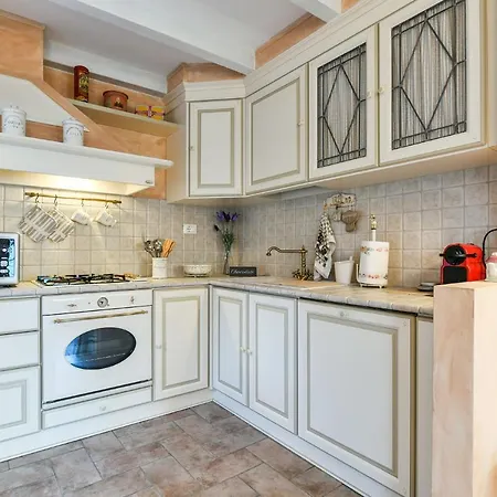 Lulu Nyaraló Baveno