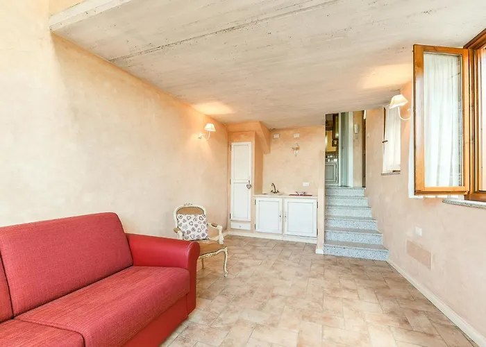 Lulu Semesterbostad Baveno