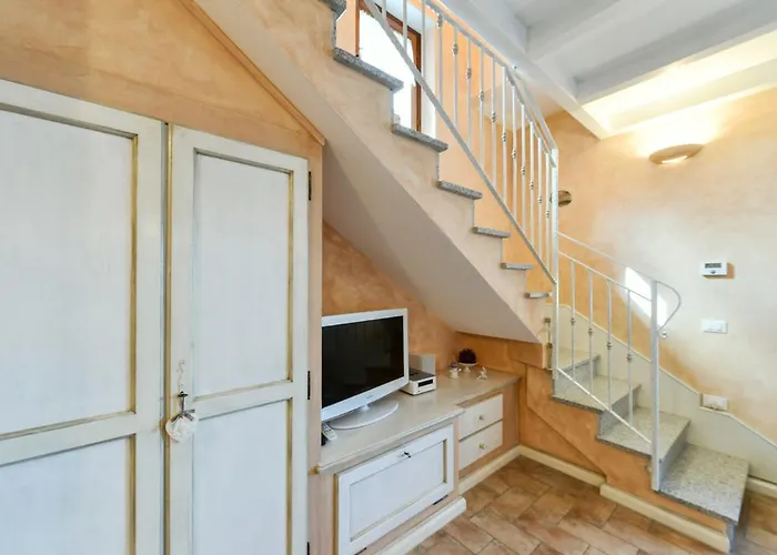 Semesterbostad Lulu *